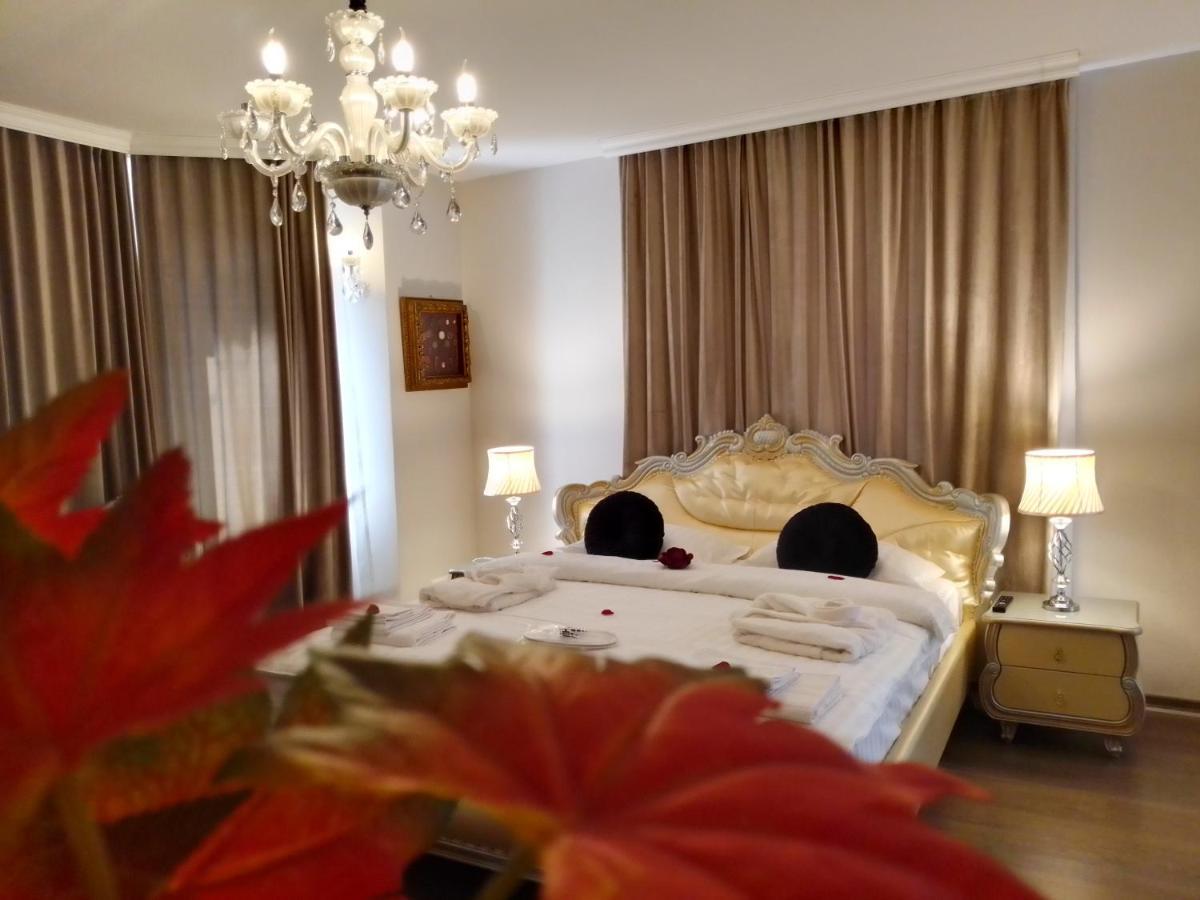 ホテルCasa Maria Roses Rîşnov エクステリア 写真