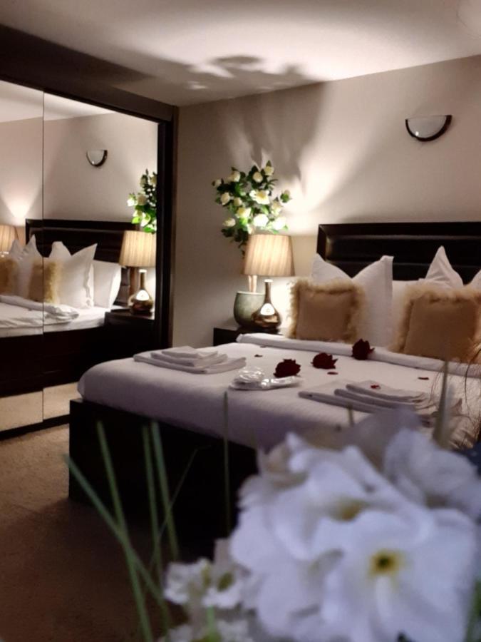 ホテルCasa Maria Roses Rîşnov エクステリア 写真
